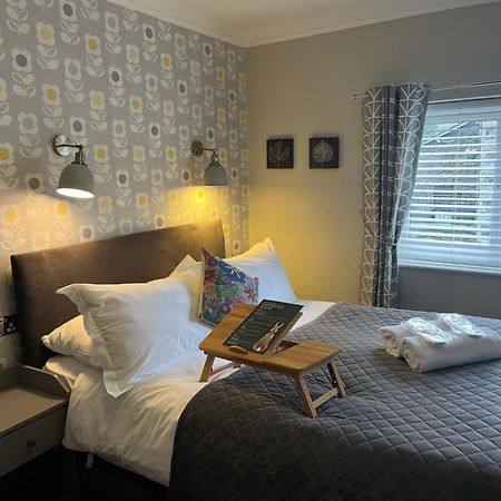 Cambridge House Room Only Accommodation For Adults Windermere Exteriör bild