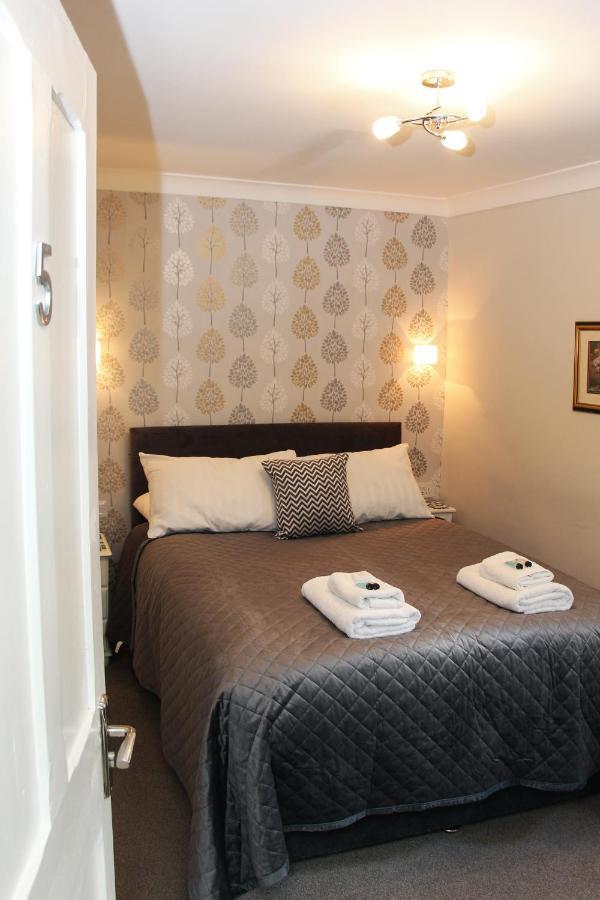Cambridge House Room Only Accommodation For Adults Windermere Exteriör bild