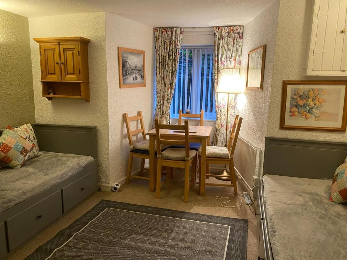 Cambridge House Room Only Accommodation For Adults Windermere Exteriör bild